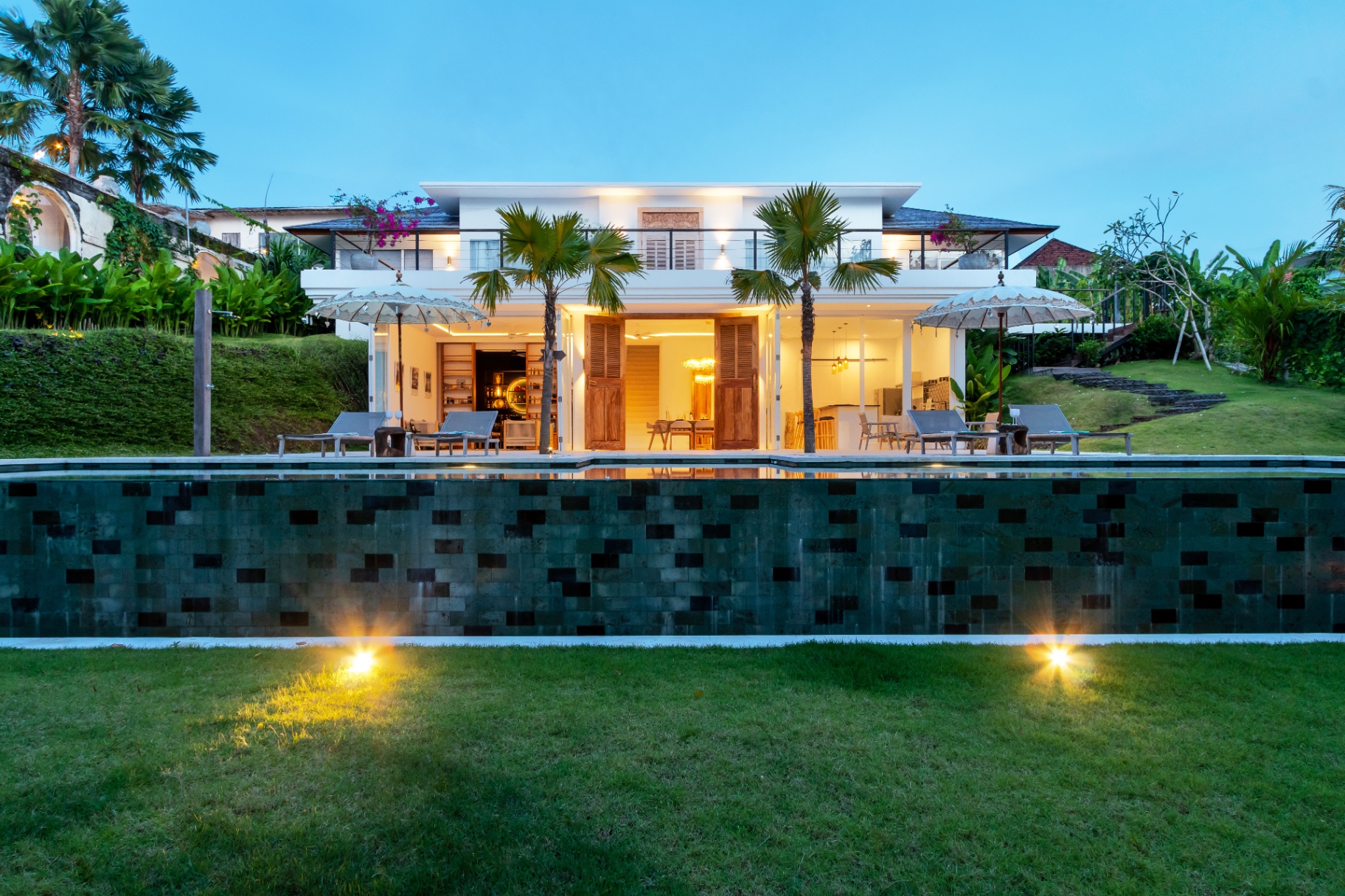 Villa image 1