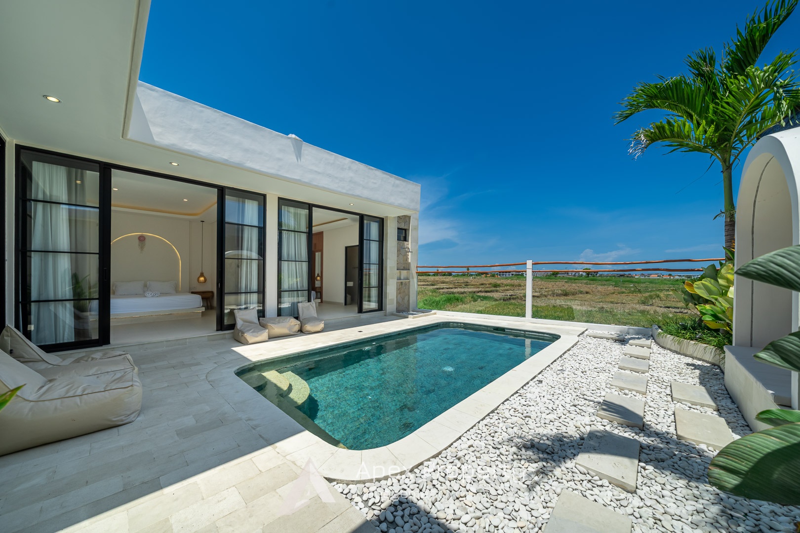 Villa image 1
