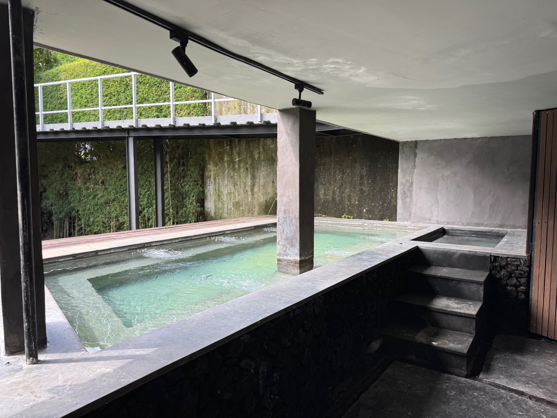 Villa image 1