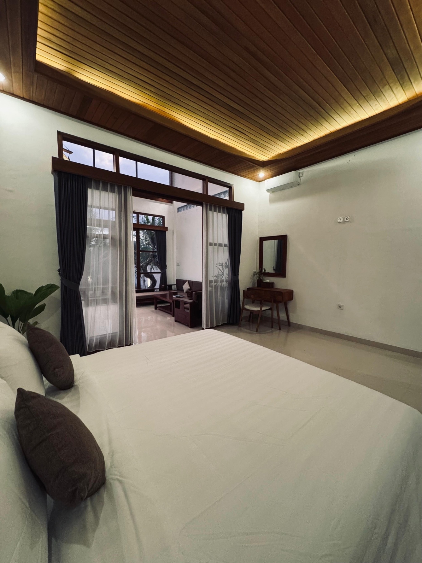 Villa image 2