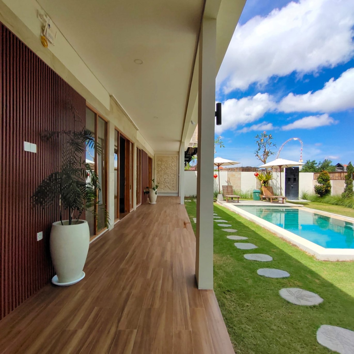 Villa image 1