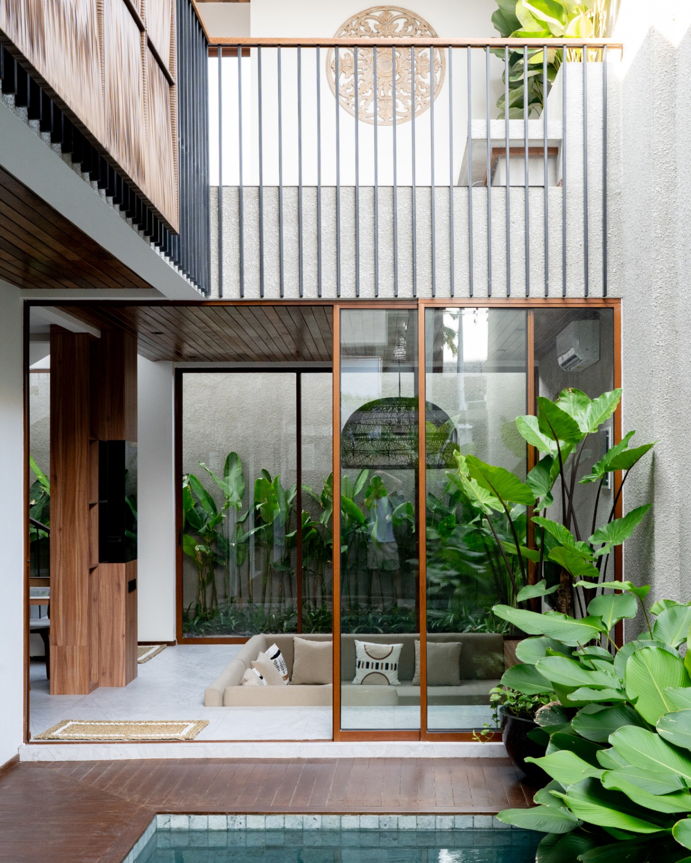 Villa image 1