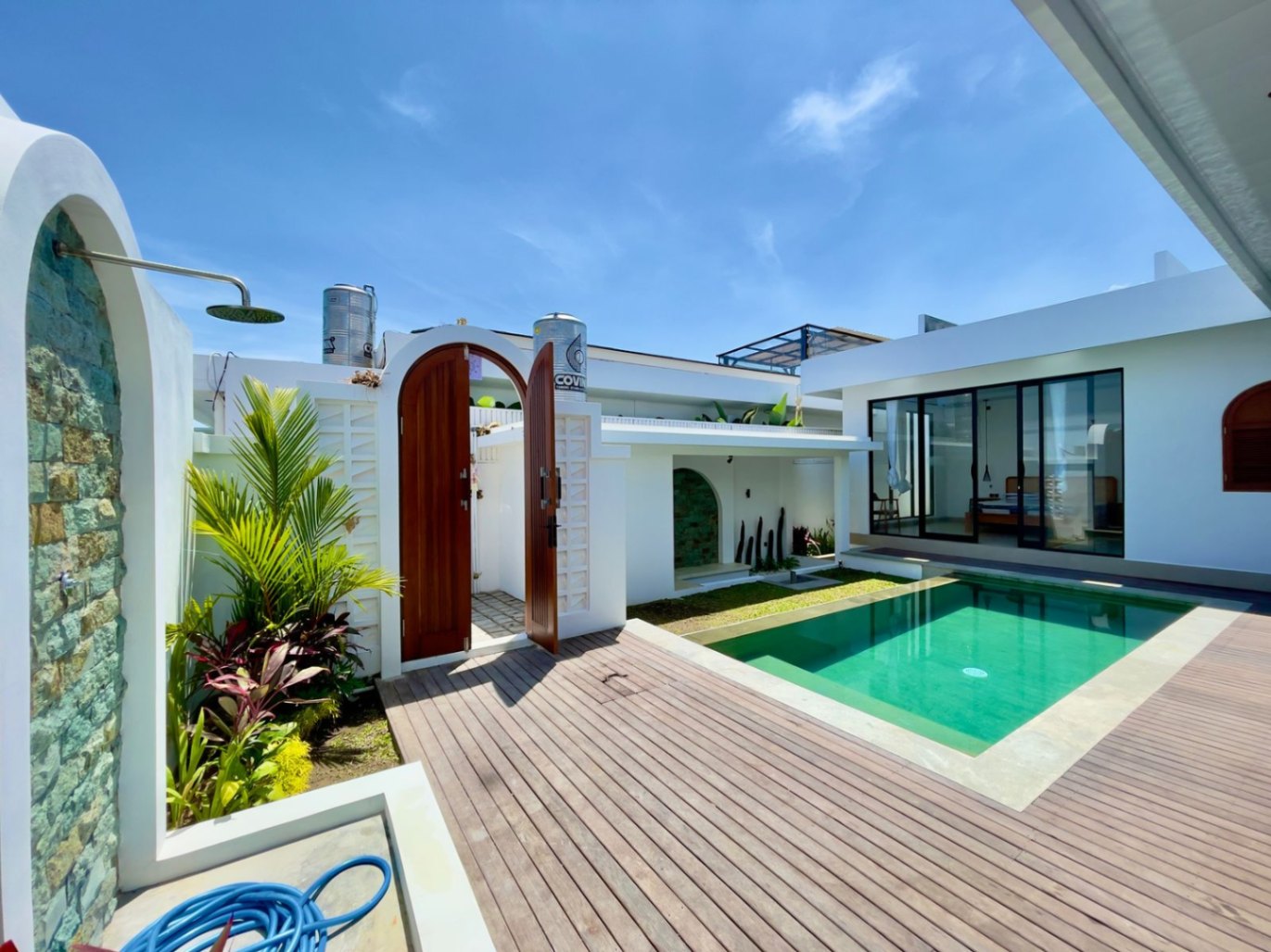 Villa image 1