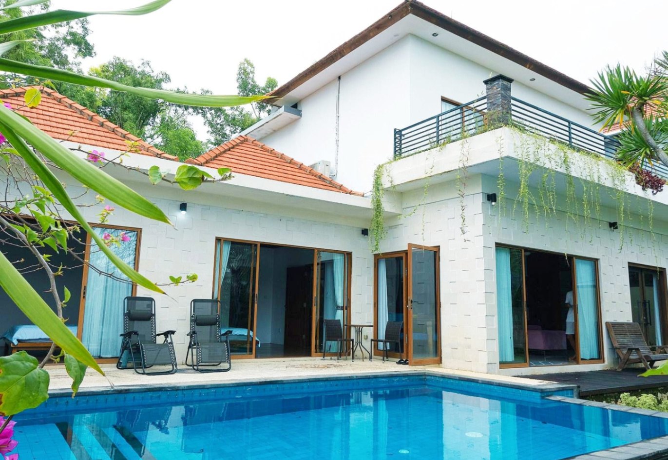 Villa image 1