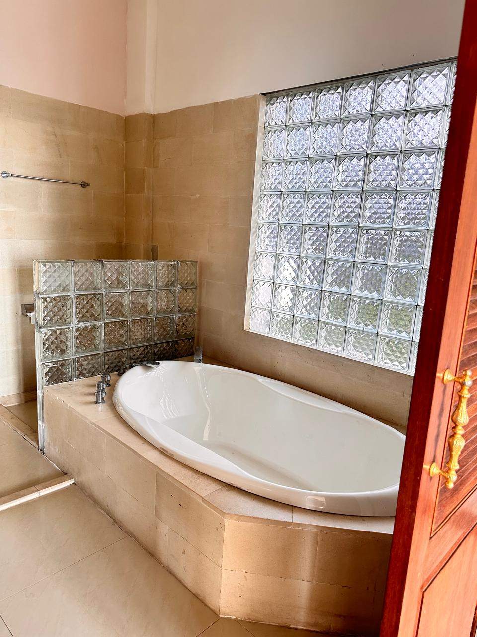 Villa image 3