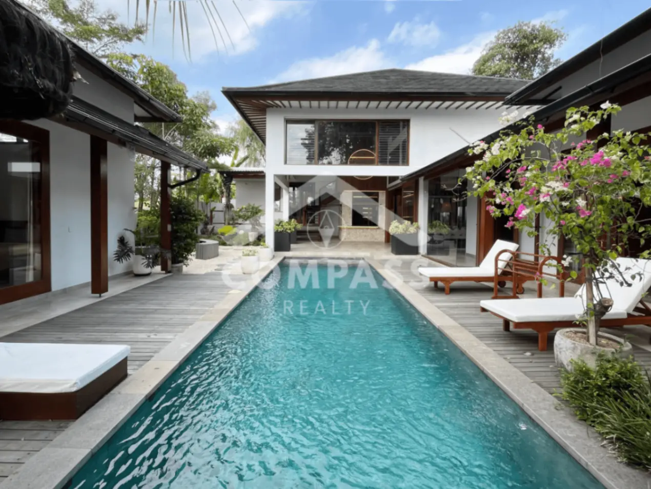 4BR Tropical Escape in Tumbak Bayuh