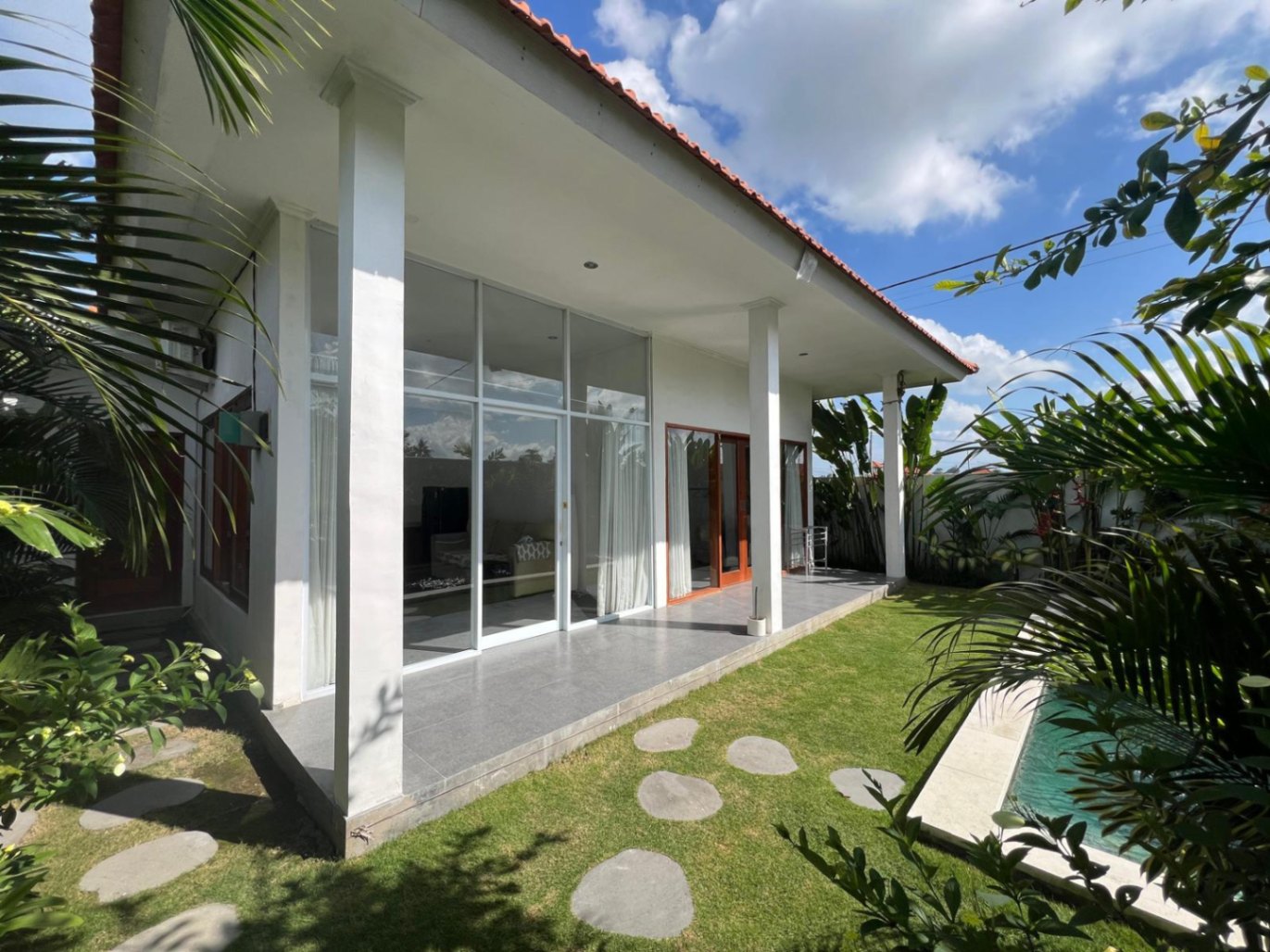 Villa image 1