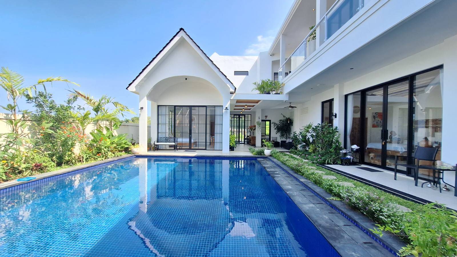 Villa image 2