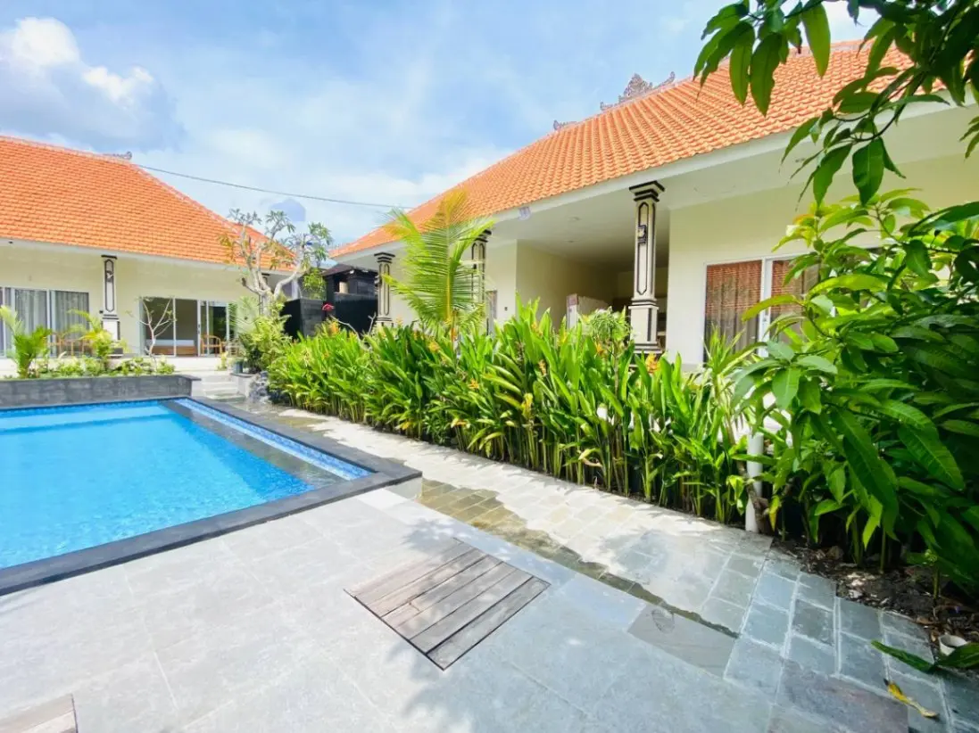 SPACIOUS 8-BEDROOM BALINESE GUEST HOUSE WITH POOL IN PADONAN – AF364