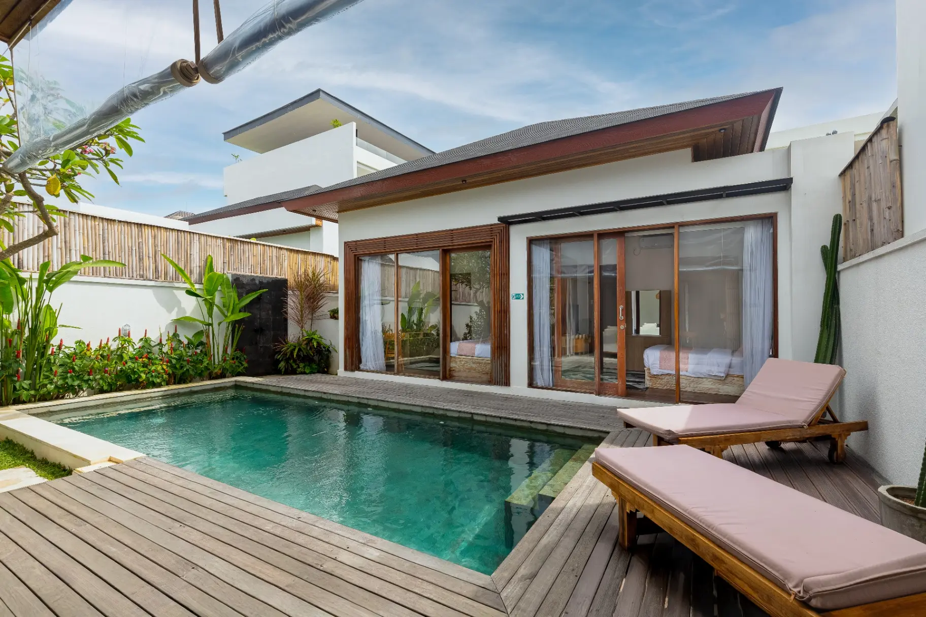 Bernard - Charming Private Pool Villa Close to the Beach