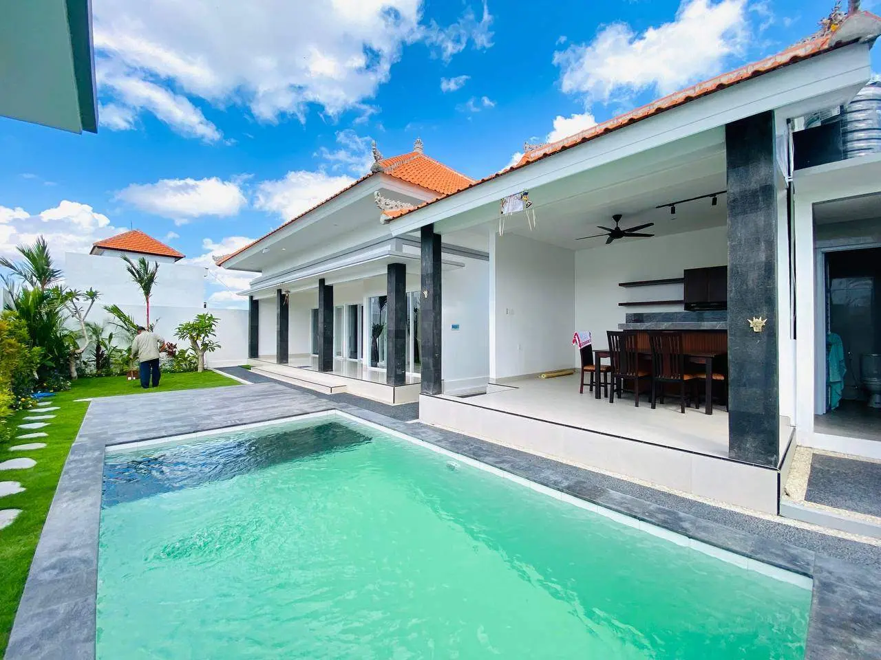 3 BEDROOM VILLA WITH RICEFILED VIEW IN MUNGGU - AF432