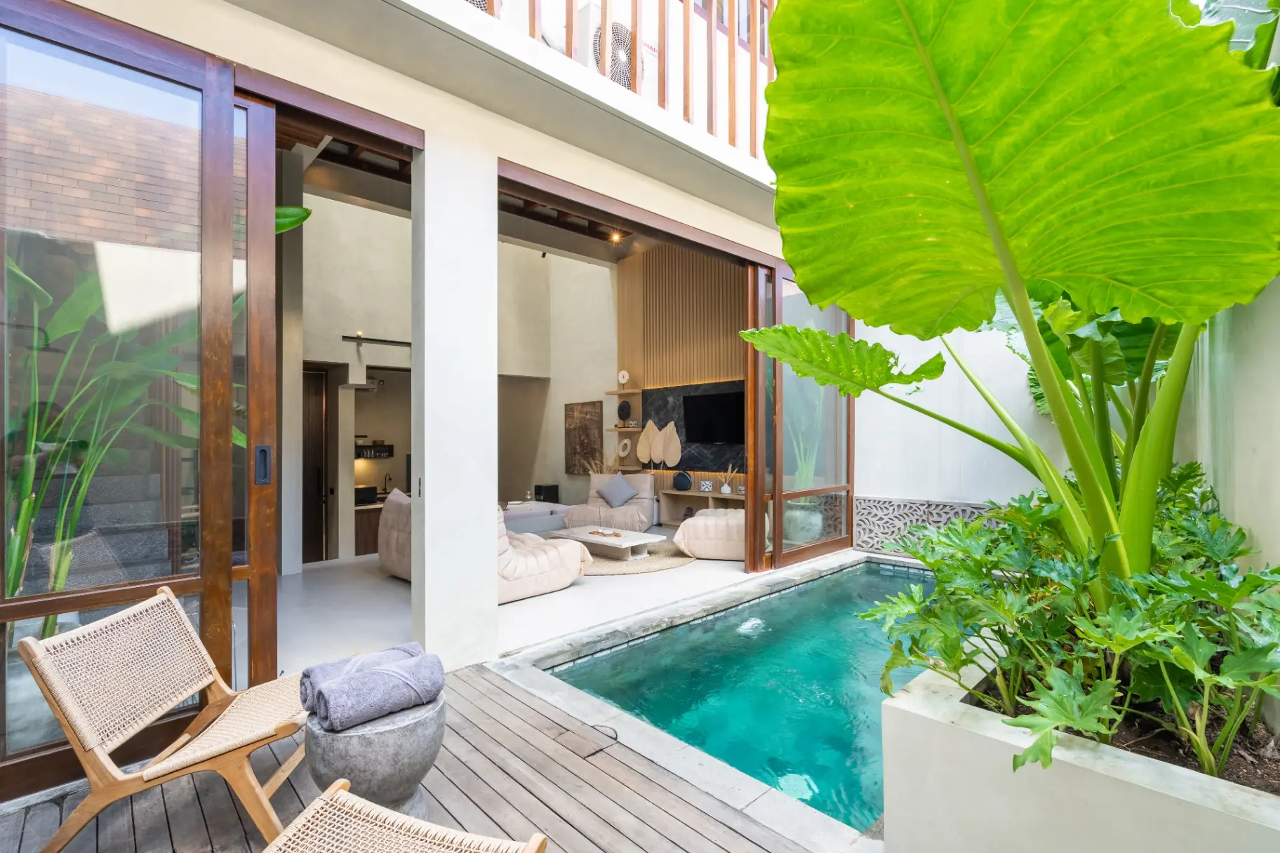 Unwind - Canggu 2BR Villa | Bathtub & Pool, 5mins to Beach