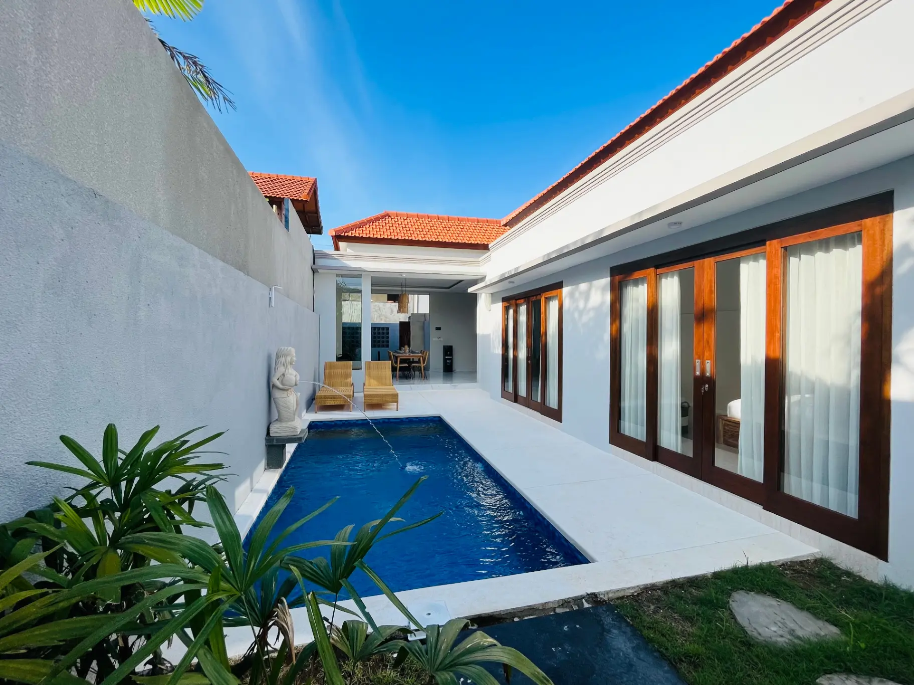 2 BEDROOMS MODERN STYLED VILLA IN PADONAN, CANGGU - AF219