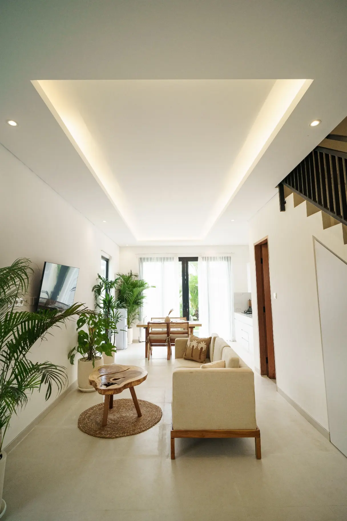 Stylish 2BR Villa in Berawa – Private Pool & Prime Location