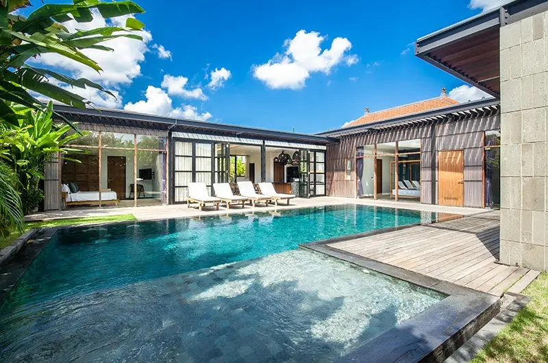 5-bedroom Tropical Paradise in Pererenan