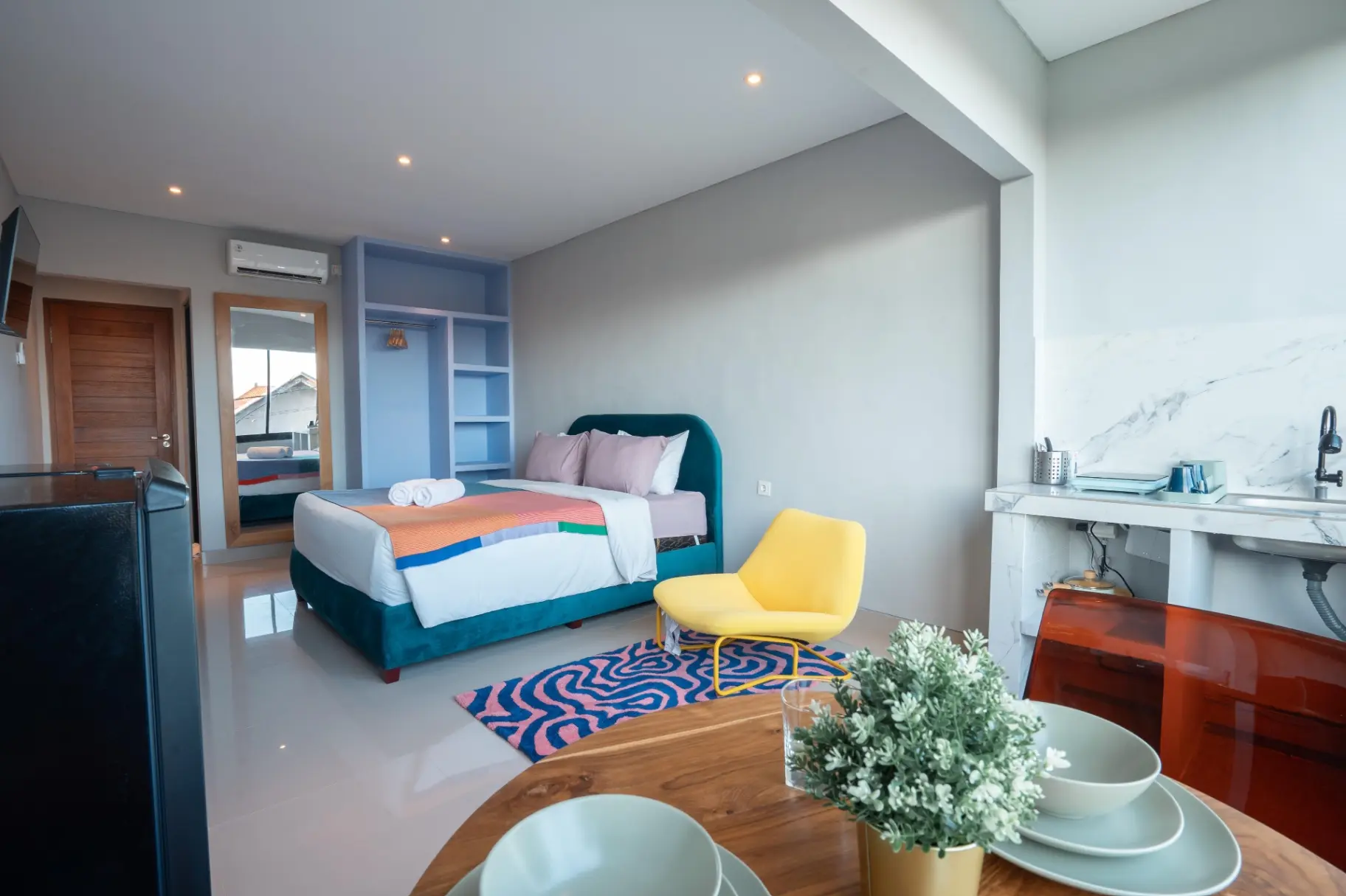 Navee studio apartment