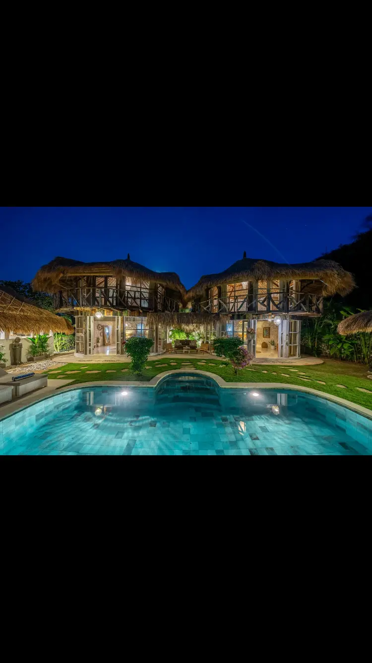 Beautiful 4 Bedroom Villa Balangan Beach 