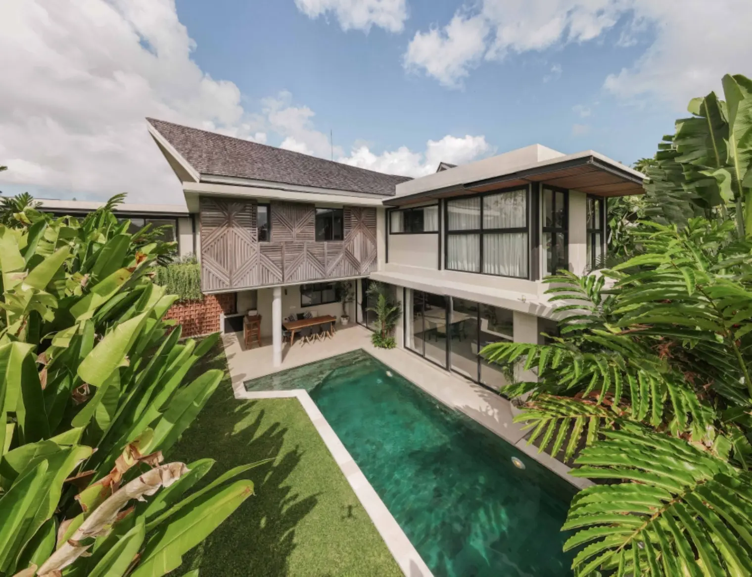 IP-770 VILLA FOR RENT IN BERAWA CANGGU 4 BEDROOM