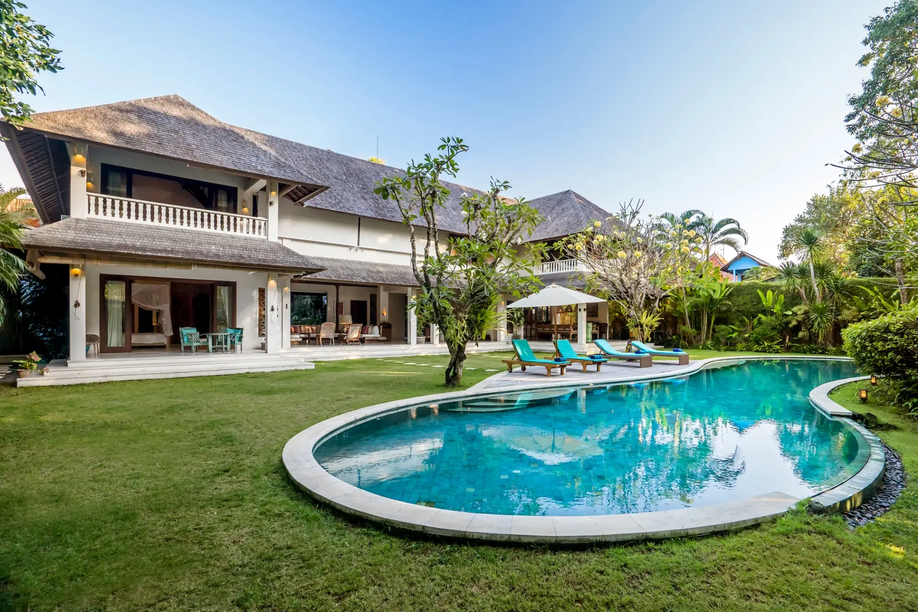 Villa Maimalu - Heaven 4 BR Villa with Large Pool and Lush Garden