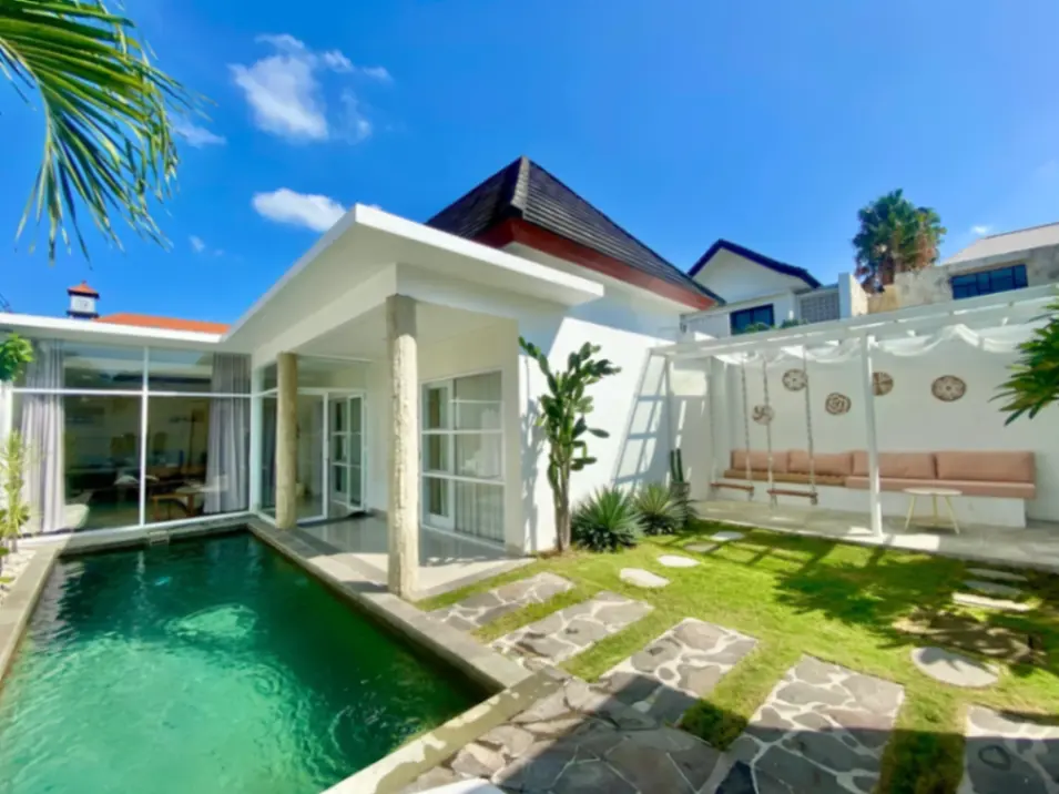 3 BD VILLA  IN SEMINYAK 10 MINUTES TO THE BEACH – AF480