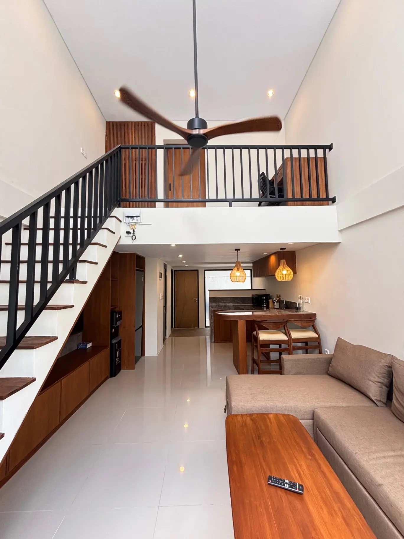 🏡 Brand New 1 Bedroom Loft Apartment 5 Minute to OBSIDIAN GYM 