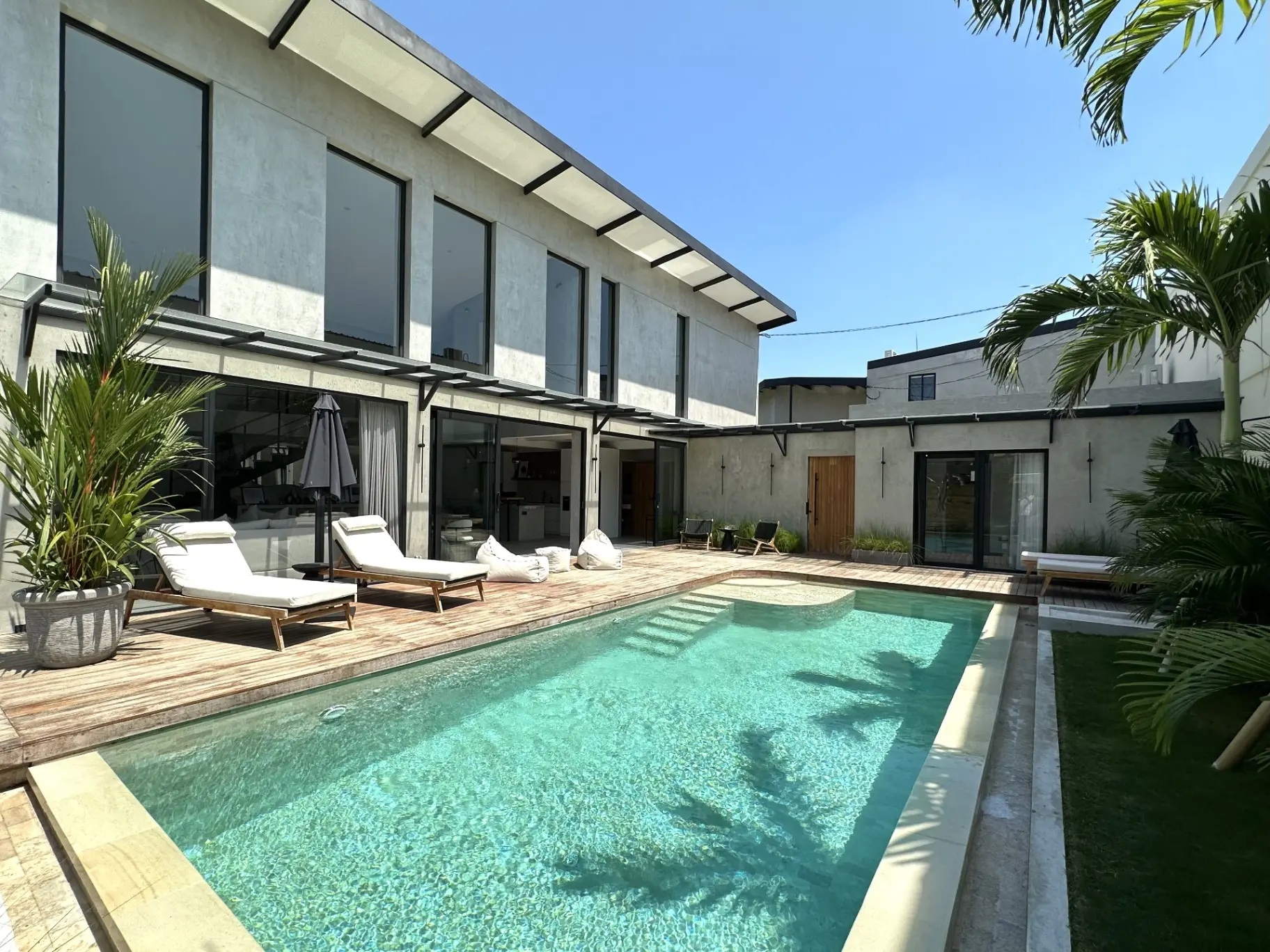Villa Loft B3 – Luxury 4-Bedroom Villa in Prime Canggu Location