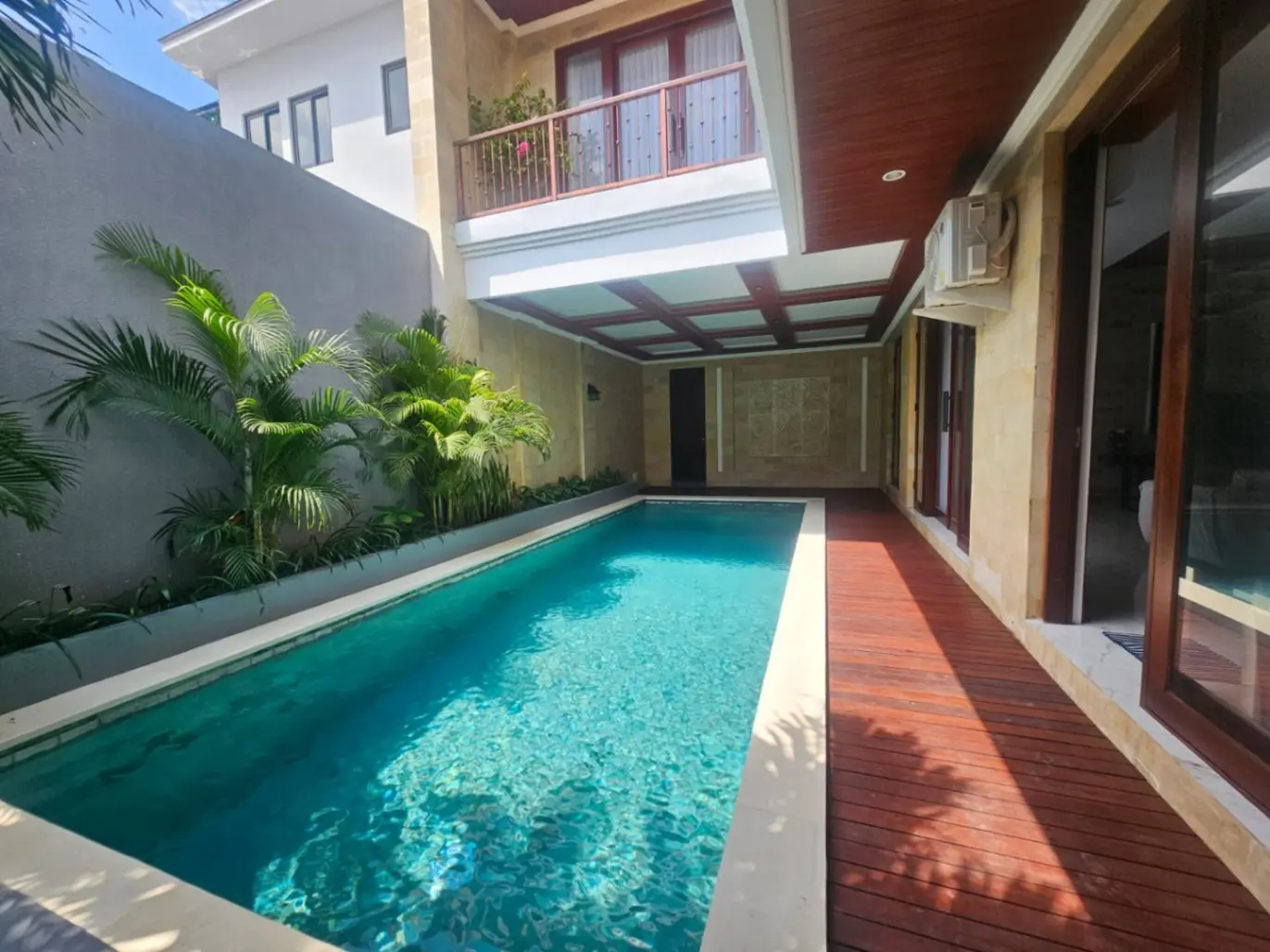 FREEHOLD - A Brand New House -