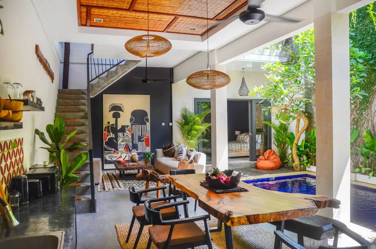 DO 400- FOR RENT TROPICAL VILLA LOCATED AT STRATEGIC LOCATION TUMBAK BAYUH