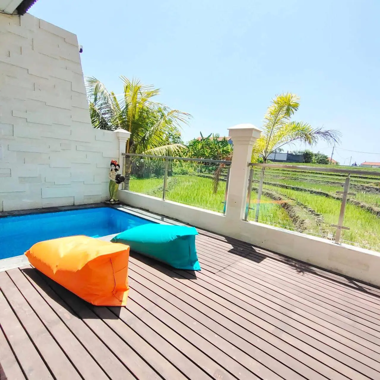 Modern 2 Bedroom Villa for Rent in Babakan, Canggu with rice field view