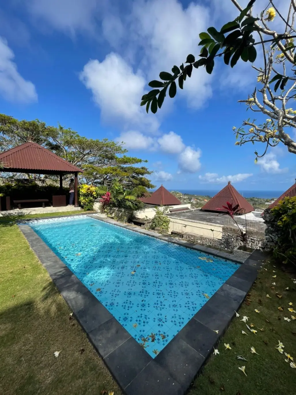 DO 341-FOR RENT VILLA WITH LUSH GARDEN IN PEACEFULL COMPLEX UNGASAN 