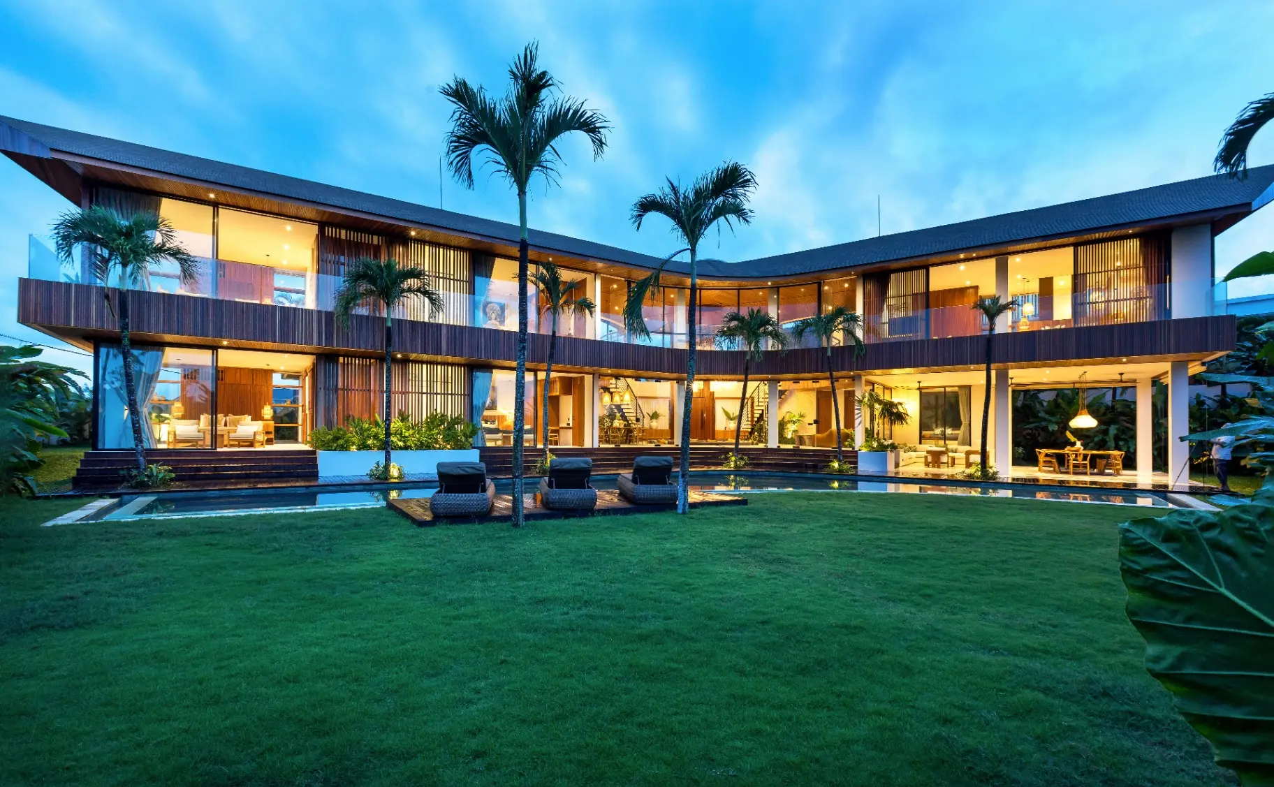 Villa M2 – Brand New 5 Bedroom Contemporary Tropical Luxury Villa