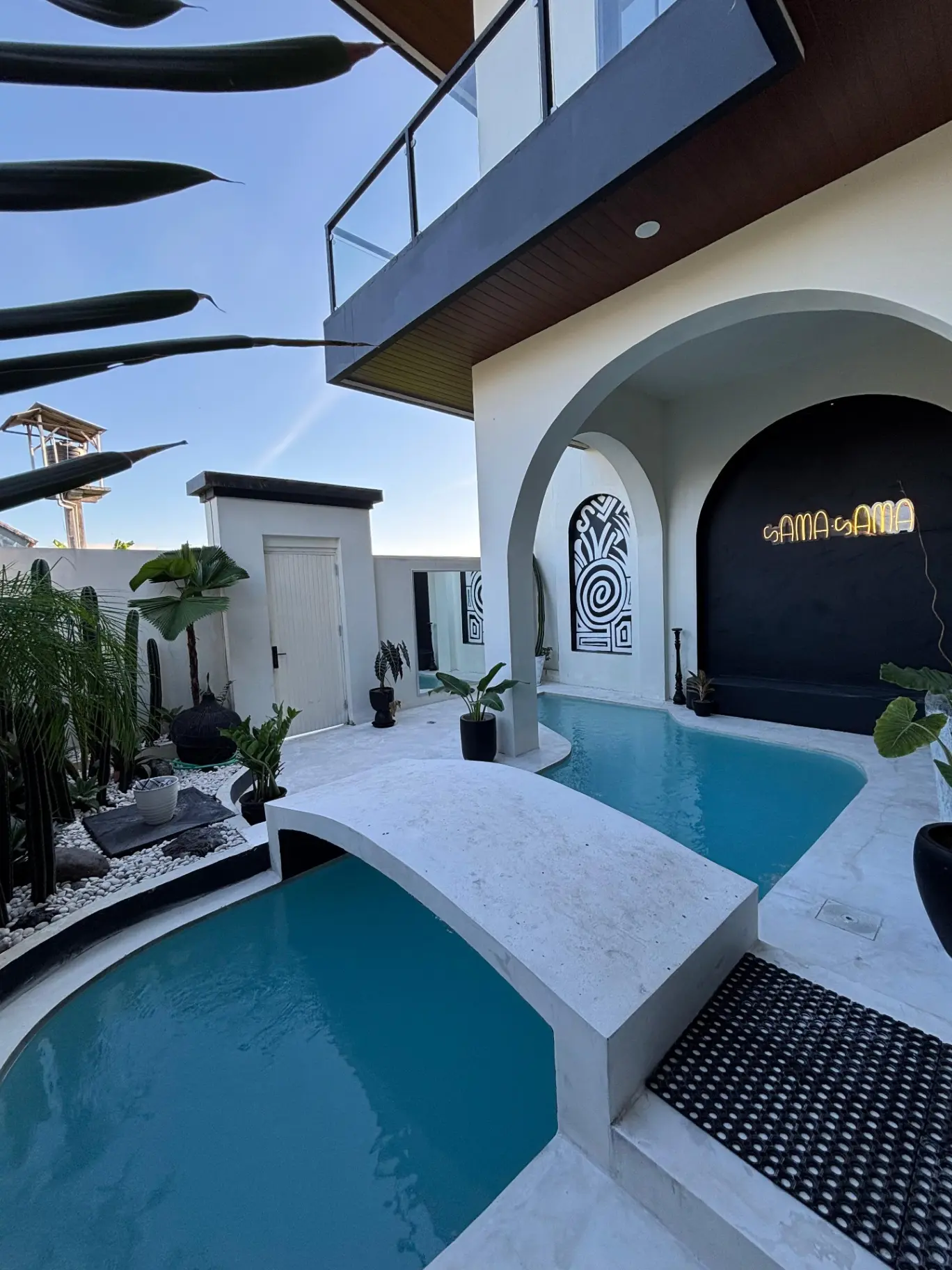 Stunning 2BR Villa w/ Rooftop & 2 Pools