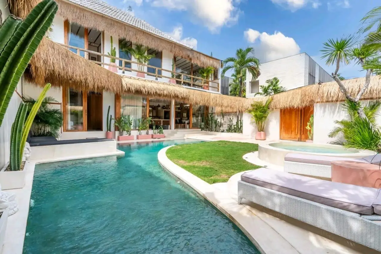 Villa For Rent 3 Bed In Berawa,Tibubeneng Bali EK-3514