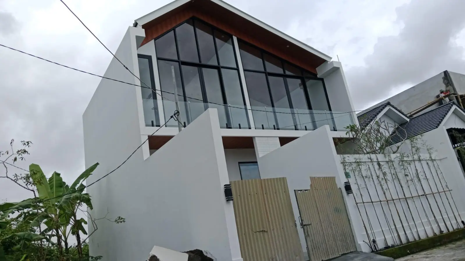 Ready akhir Agustus *VILLA FOR SALE* Lokasi jln rama pantai kedungu