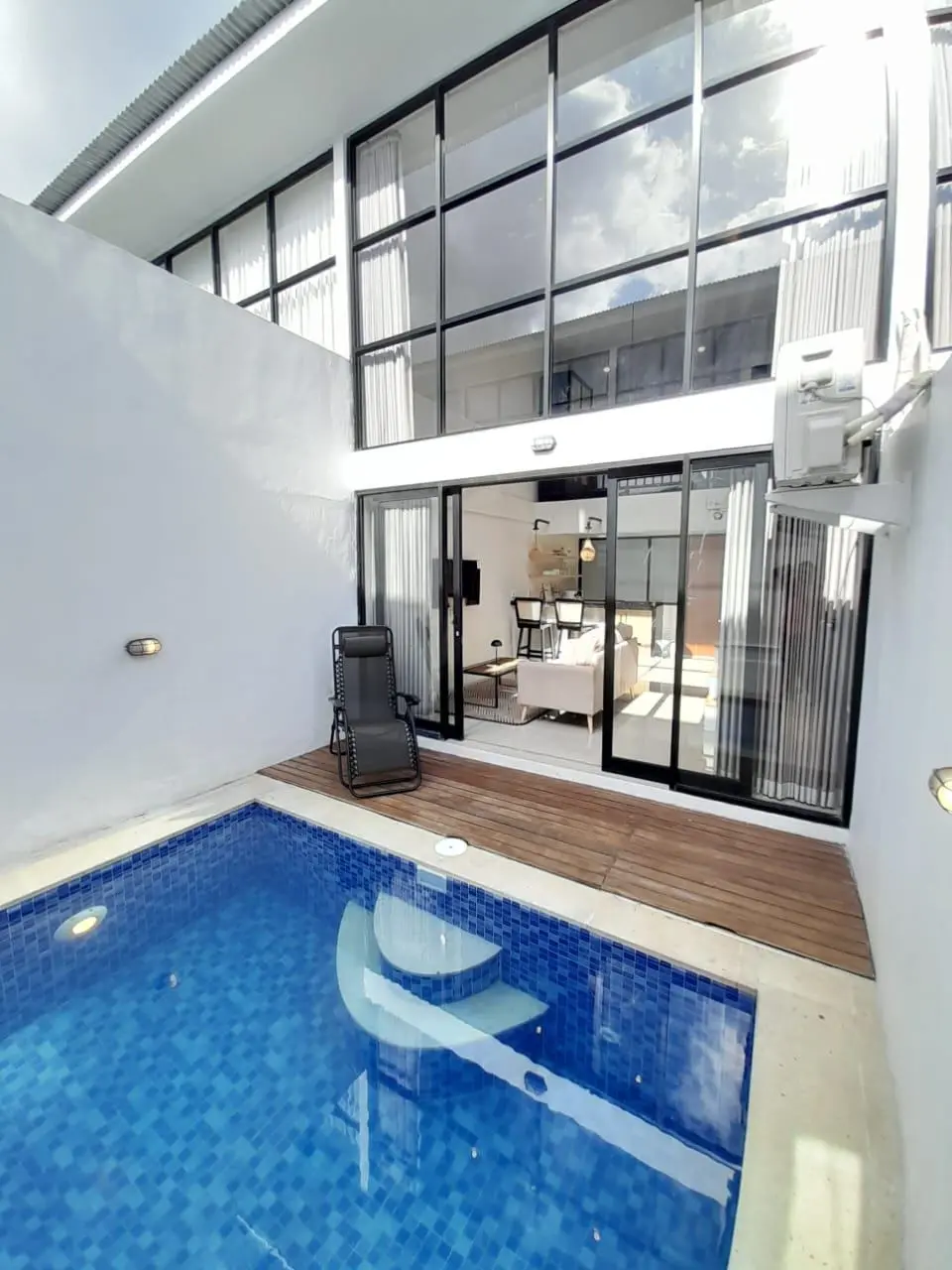 Modern 1 Bedroom Mezzanine Loft in Tumbak Bayuh - Pererenan