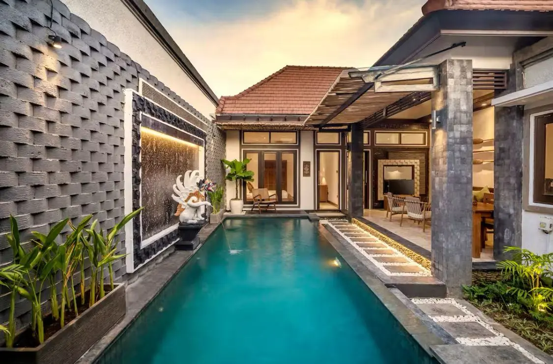 2 Bedrooms Villa Kerobokan