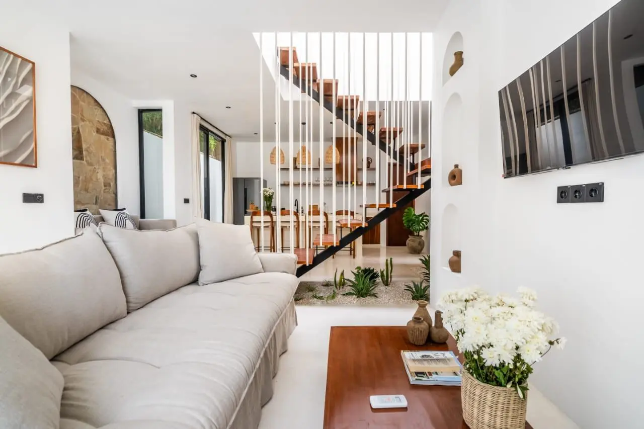 2BR Villa w/ Balcony & Green Space View