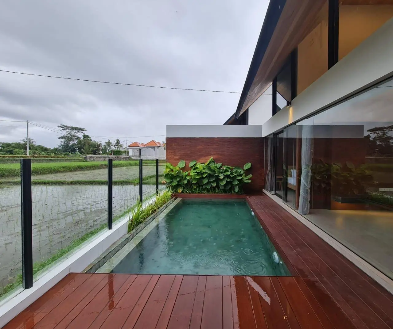 FREEHOLD  Dijual villa lokasi lod tunduh -view sawah-