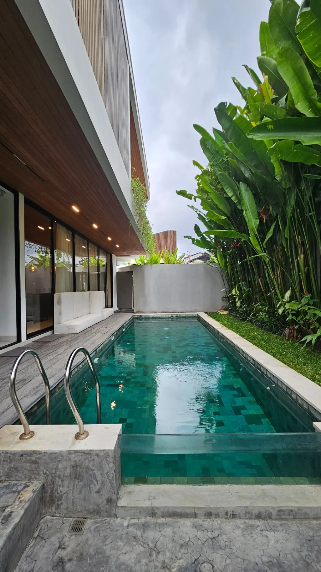 Vis Villas [video included in this post]