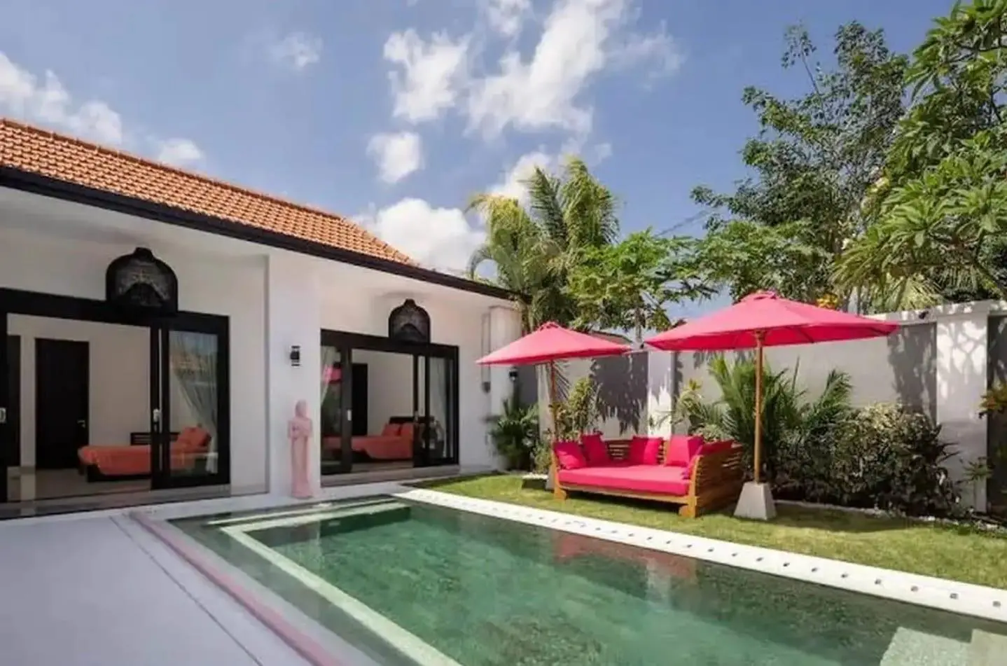 Villa For Rent 3 Bed In Berawa,Tibubeneng Bali EK-3550