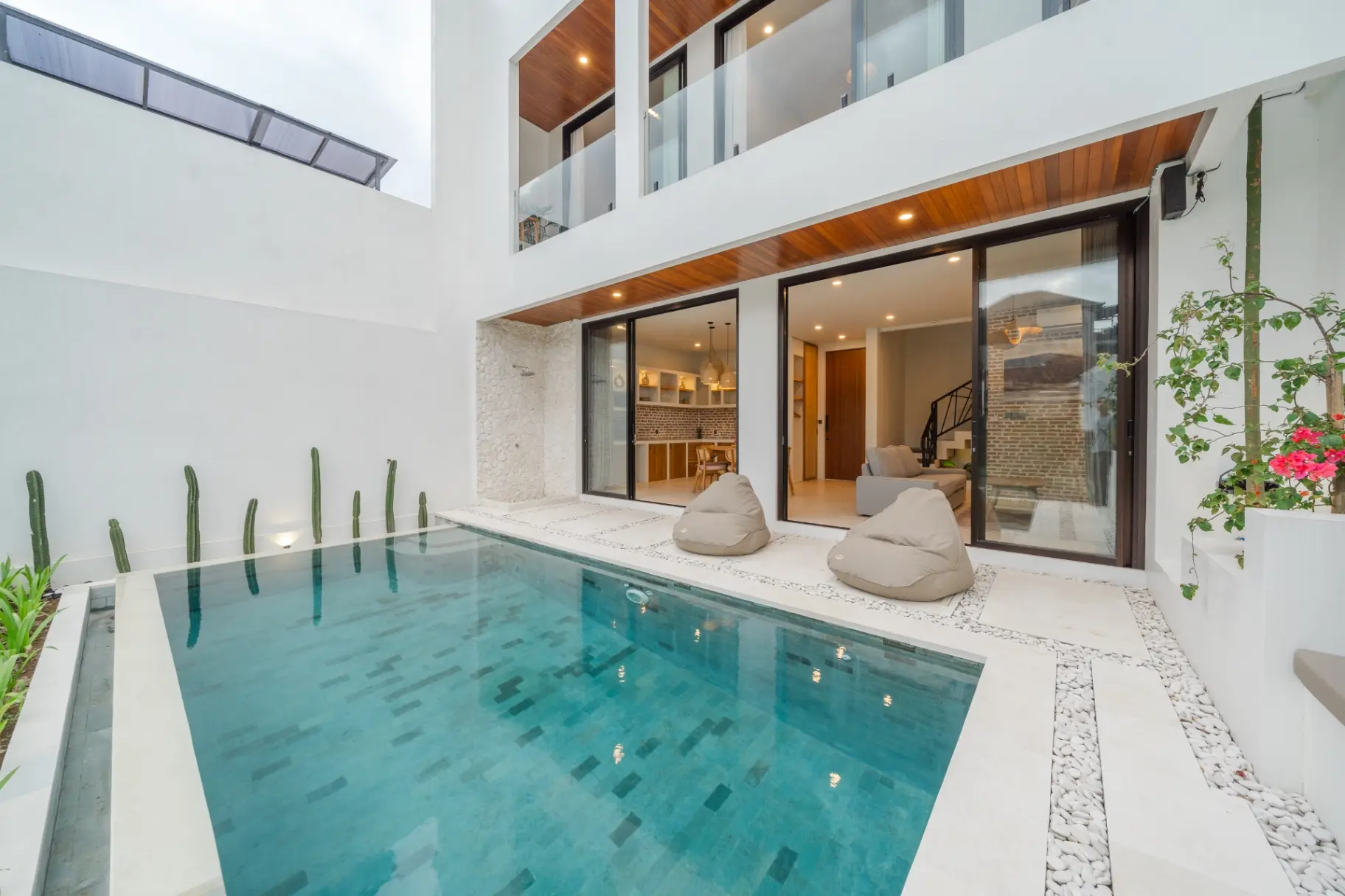 3 bedroom brand new luxury villa in Canggu with rice field view