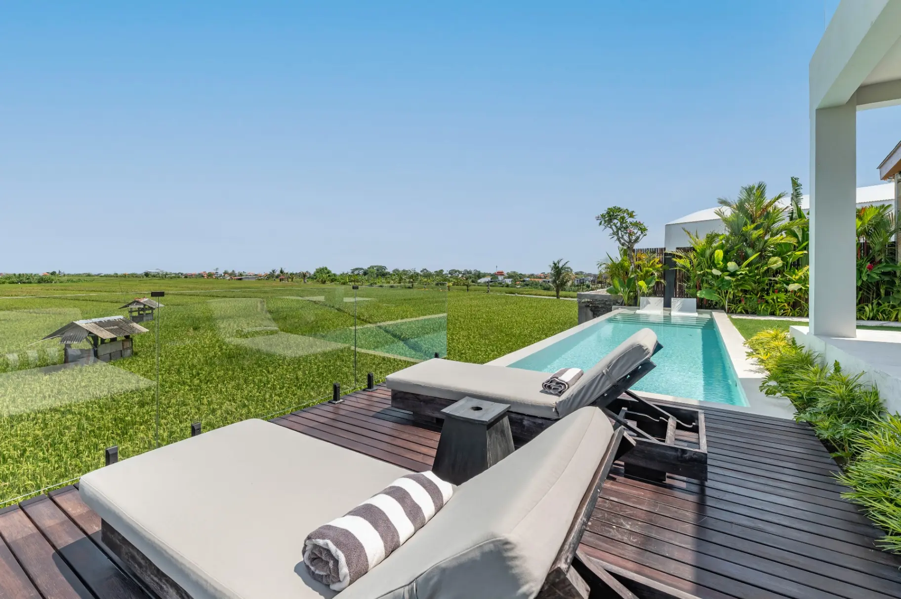 BEST PADDY VIEWS VILLA in CANGGU - BABAKAN - Monthly Rental 
