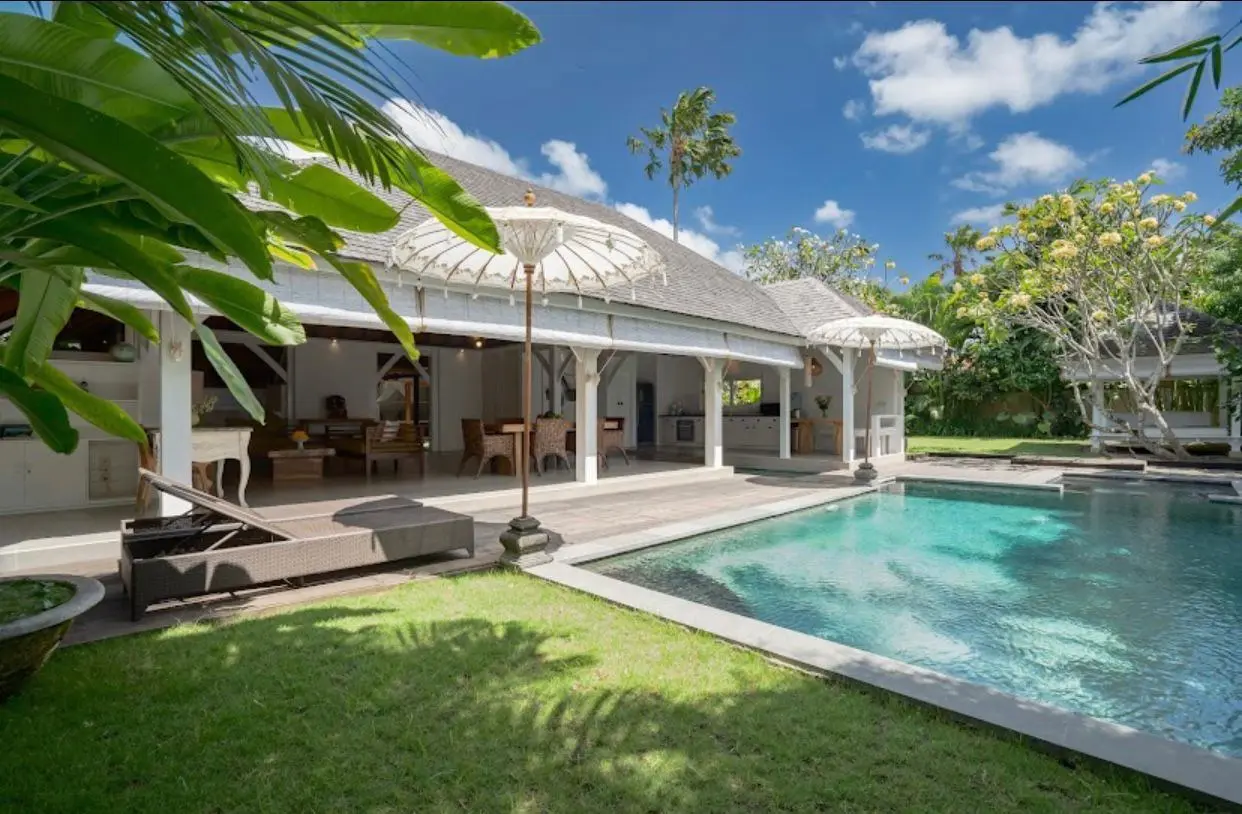 Leasehold Villa in Berawa Bali - Rare 3BR with Spacious Garden Oasis (NA100)