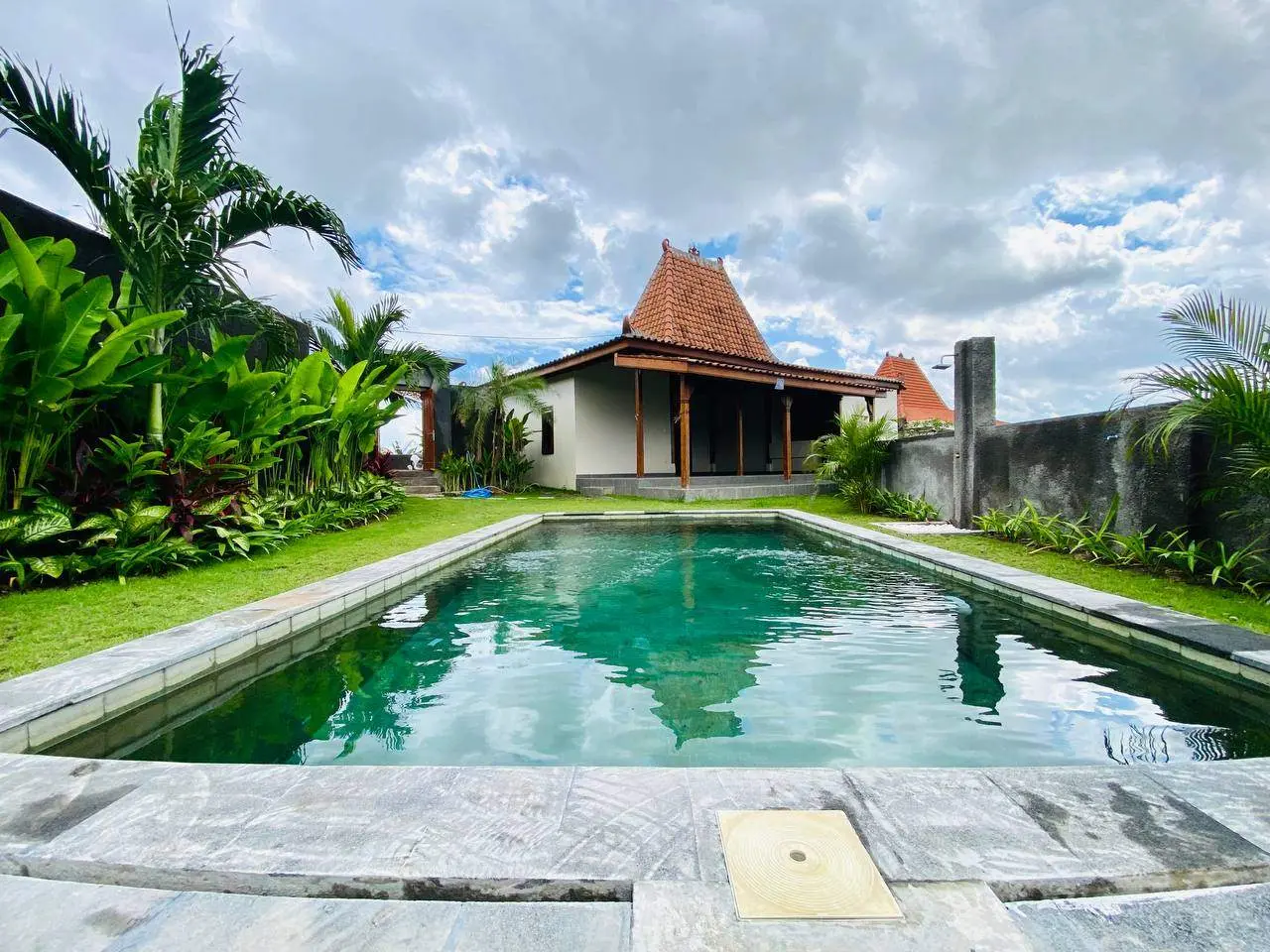 2 BEDROOM VILLA WITH RICE FIELD AND MOUNTAIN VIEW IN TUMBAK BAYUH - AF509