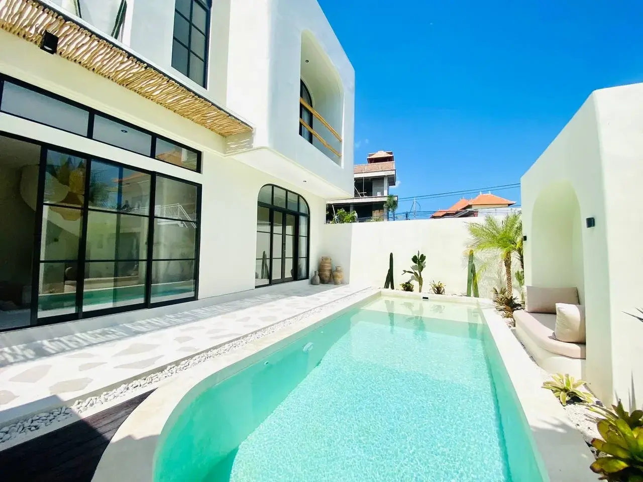 STUNNING MEDITERRANEAN STYLE 2 BEDROOM VILLA NESTLED IN CEMAGI 