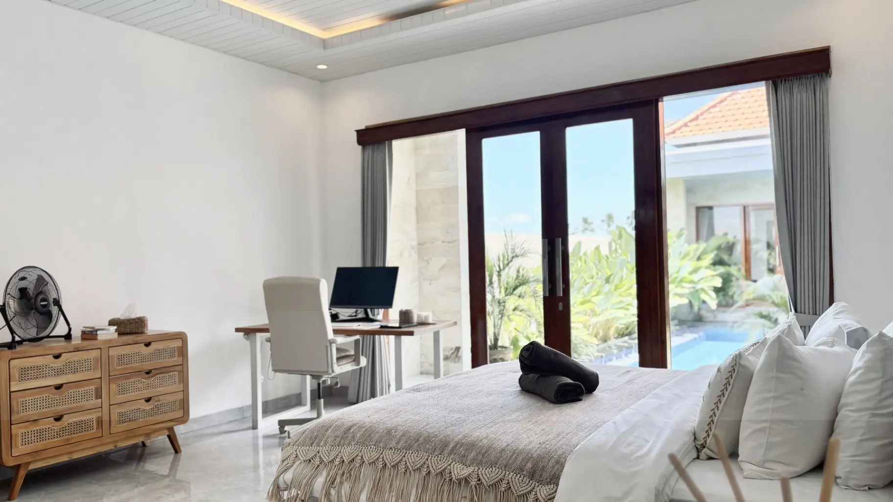 Stunning 3-Bedroom Pet-Friendly Villa with Private Pool in Abasan, Berawa