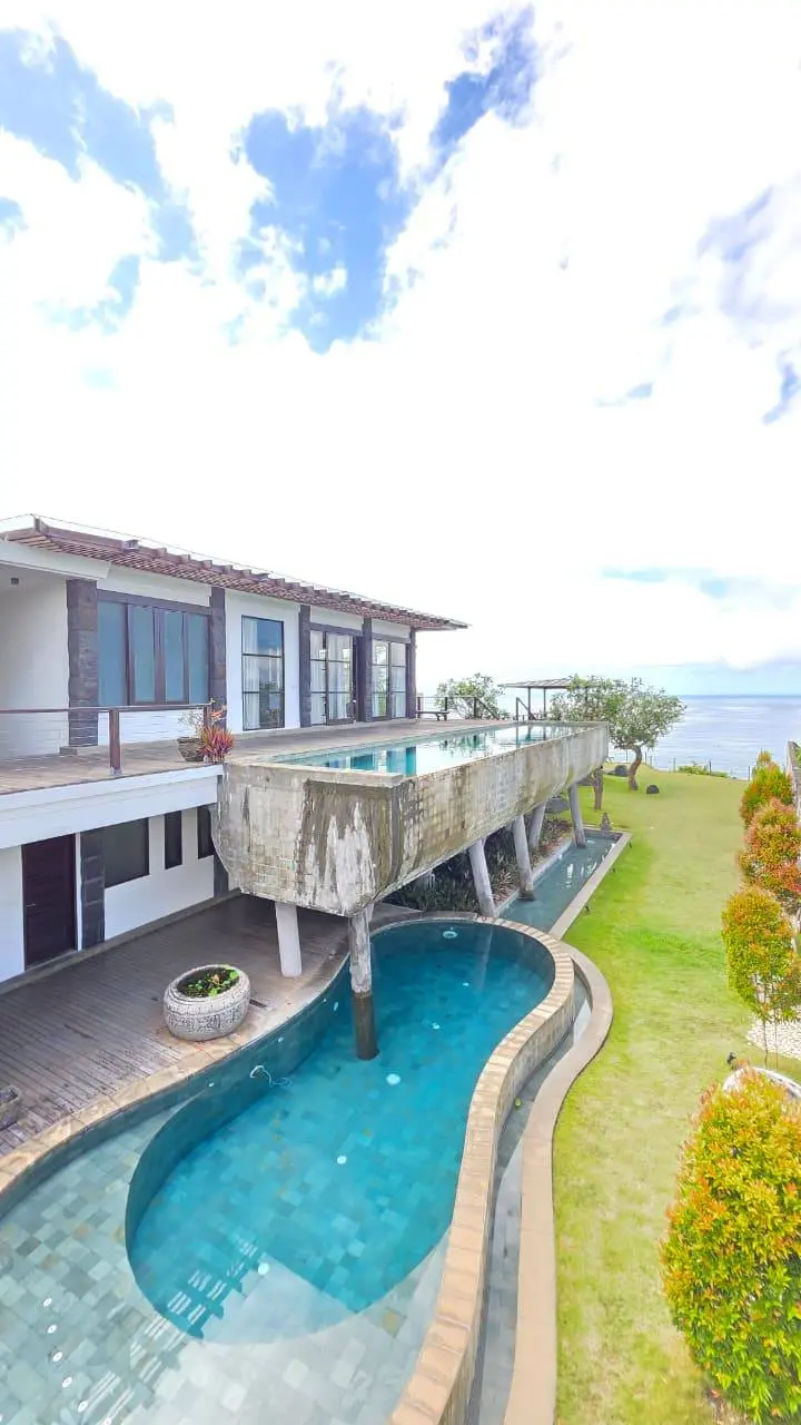 DO 96 - CLIFF EDGE OCEAN VIEW VILLA FOR SALE IN PANDAWA BALI