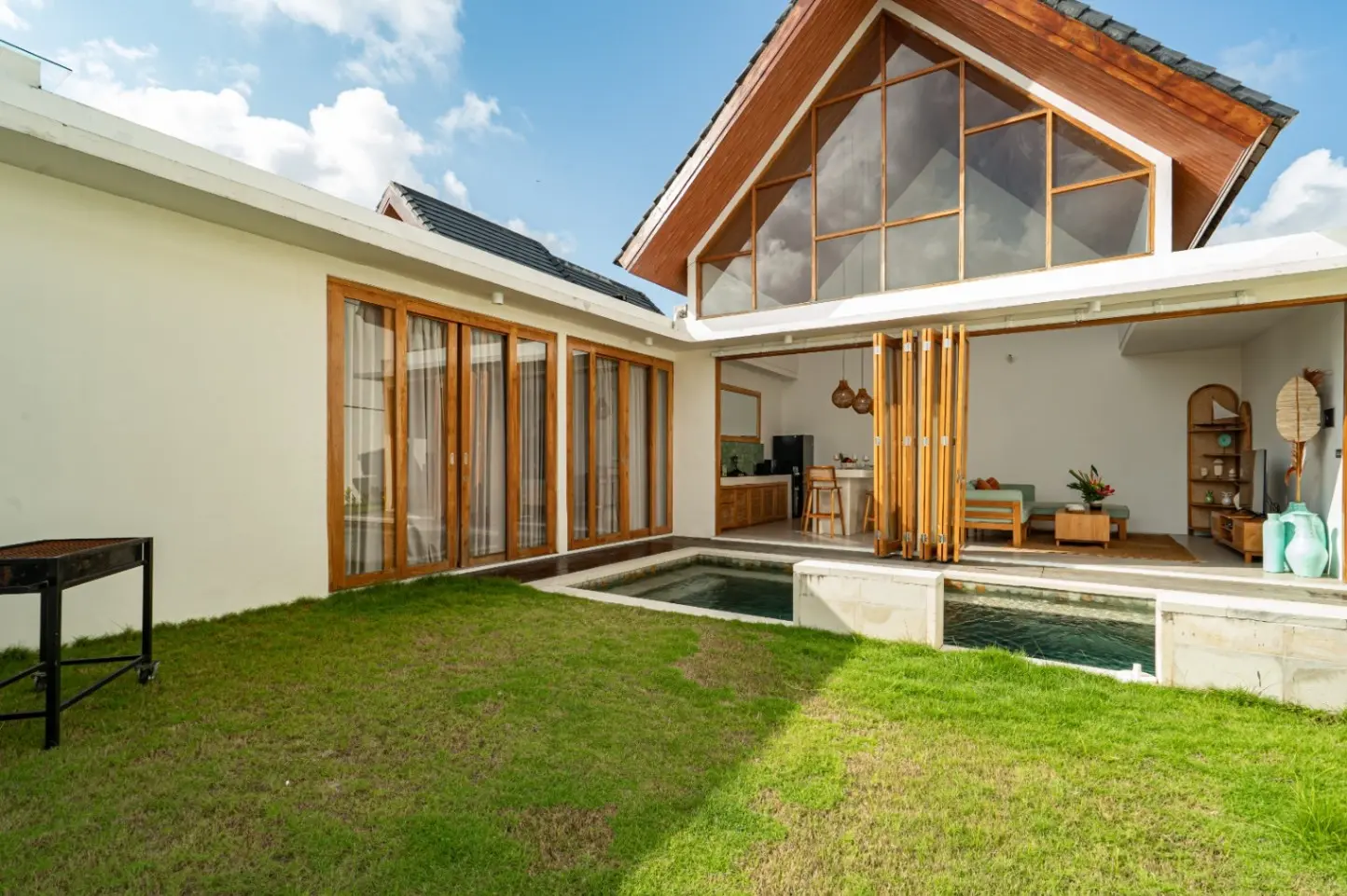 Stylish 2BR Villa Kerobokan near Seminyak