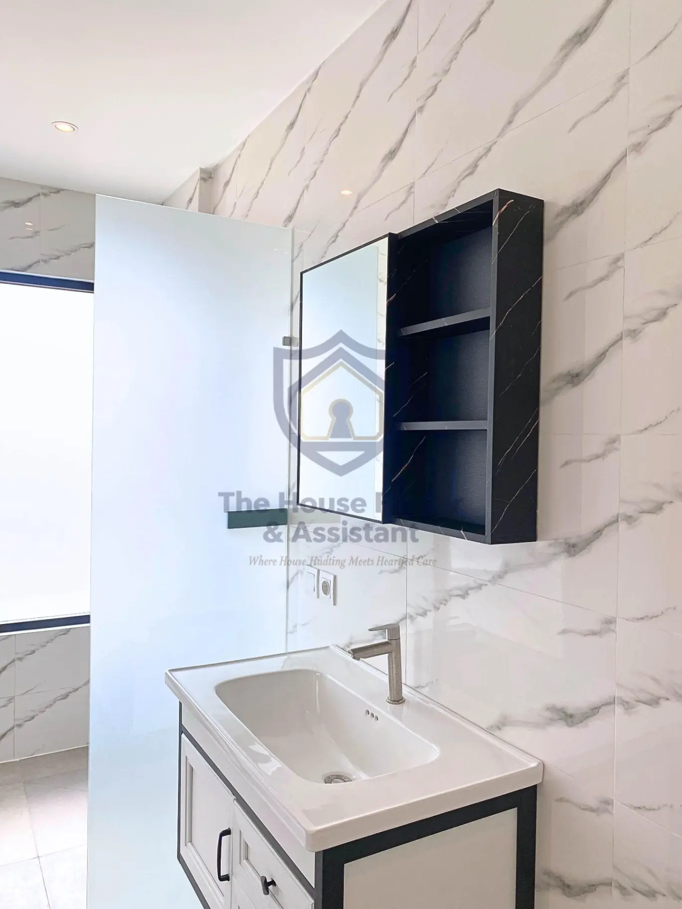 Spacious & Sun-Drenched 3-Bedroom Villa | Garden & Terrace