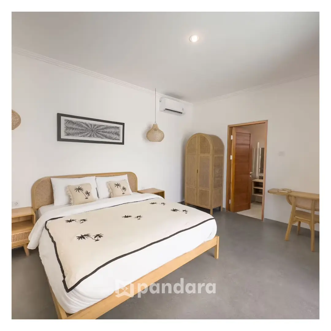NEW Modern 3BR Villa | Quiet Oasis in Central Canggu | FAST WiFi & Desk in Every